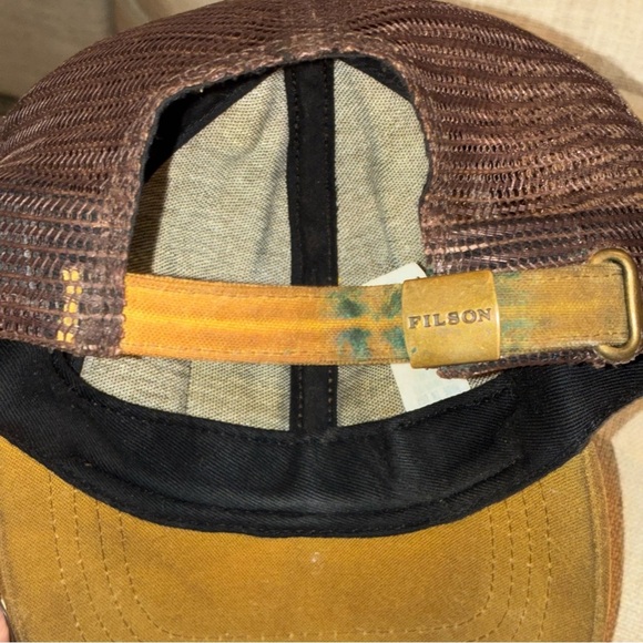 Filson Men's Logger Mesh Trucker Scenic Mountain Patch Dark Tan 11030237 - Picture 2 of 4